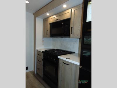 2026 Forest River RV Rockwood Signature - Photo 18