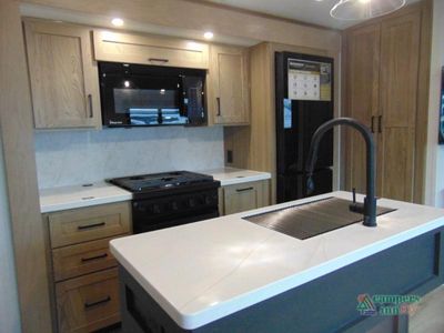 2026 Forest River RV Rockwood Signature - Photo 13