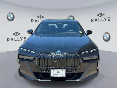 2025 BMW i7 - Photo 2