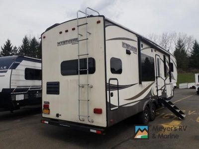 2015 Keystone RV Mountaineer - Photo 3