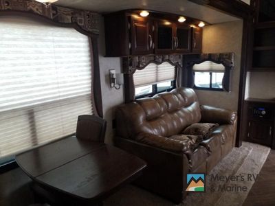 2015 Keystone RV Mountaineer - Photo 7