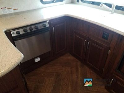 2015 Keystone RV Mountaineer - Photo 9