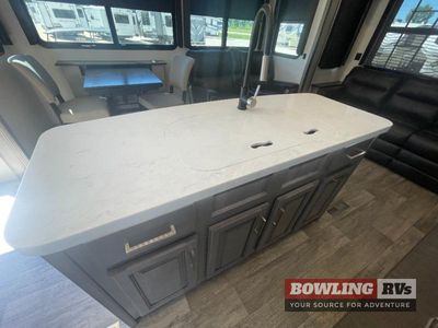 2021 Montana 3121RL - Photo 19