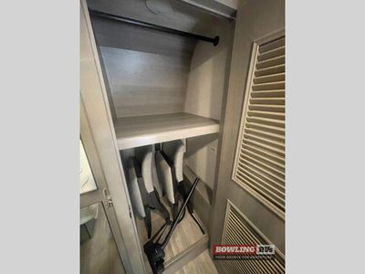 2021 Montana 3121RL - Photo 25