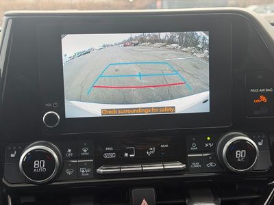 2023 Toyota Highlander Hybrid — photo 31 view