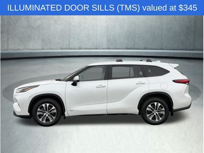 2023 Toyota Highlander Hybrid — photo 8 view