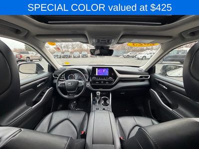 2023 Toyota Highlander Hybrid — interior view