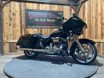2018 Harley-Davidson Road Glide - Photo 2