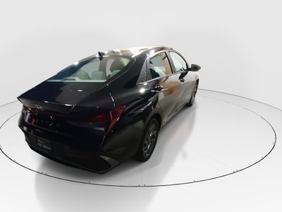 2024 Hyundai Elantra - Photo 7