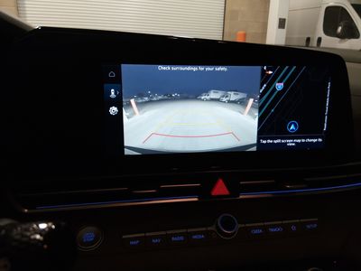 2024 Hyundai Elantra - Photo 16