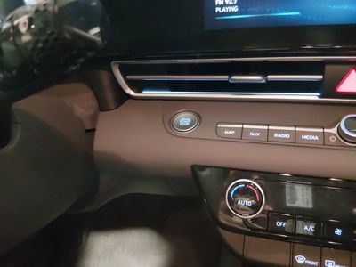 2024 Hyundai Elantra - Photo 13