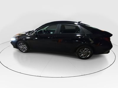 2024 Hyundai Elantra - Photo 4