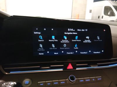 2024 Hyundai Elantra - Photo 17
