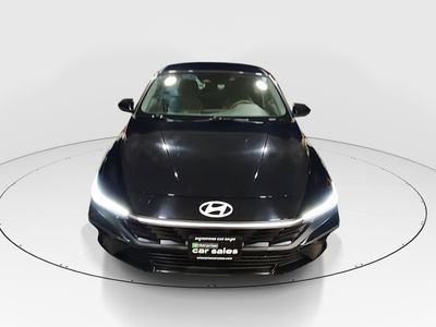 2024 Hyundai Elantra - Photo 2