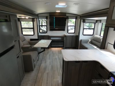 2023 Cruiser RV MPG - Photo 5