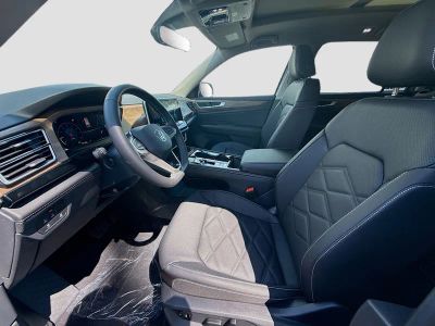 2026 Volkswagen Atlas — photo 16 view