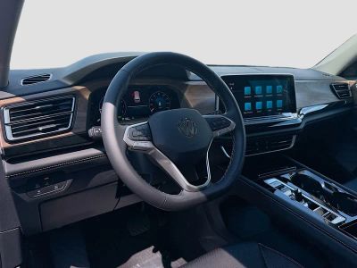 2026 Volkswagen Atlas — photo 9 view