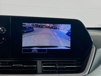 2025 Chevrolet Trax — photo 11 view