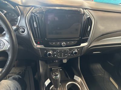 2020 Chevrolet Traverse — photo 12 view