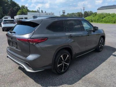 2022 Toyota Highlander — detail view