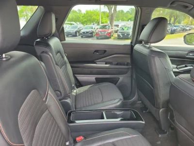 2024 Nissan Pathfinder — photo 32 view