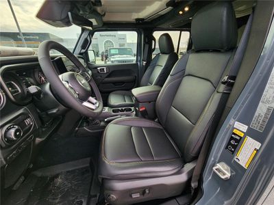 2026 2026 Jeep Wrangler - Photo 13