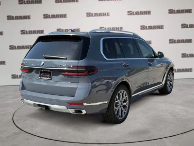 2027 BMW X7 — detail view