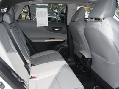 2024 Toyota Venza - Photo 20