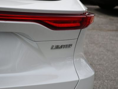 2024 Toyota Venza - Photo 24