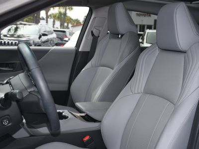 2024 Toyota Venza - Photo 13