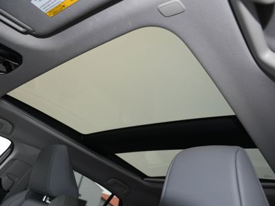 2024 Toyota Venza - Photo 7