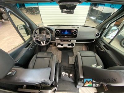 2024 Thor Motor Coach Sanctuary - Photo 10