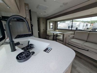 2026 Coachmen Catalina Legacy Edition - Photo 6