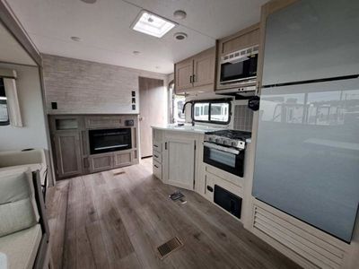 2026 Coachmen Catalina Legacy Edition - Photo 8