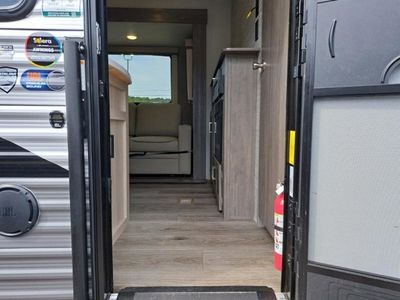 2026 Coachmen Catalina Legacy Edition - Photo 5