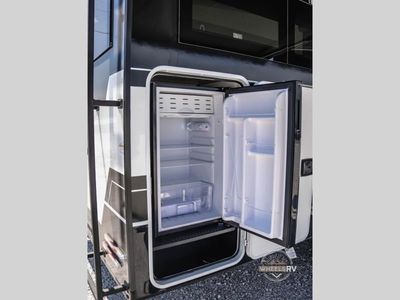 2026 Brinkley Model Z - Photo 24