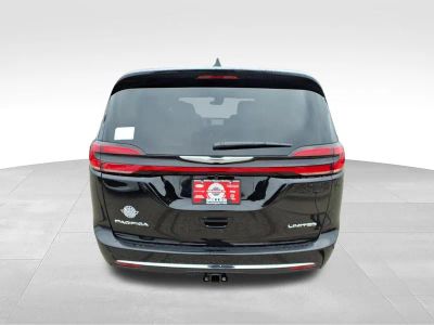 2026 Chrysler Pacifica — detail view