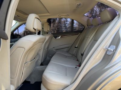 2010 Mercedes-Benz C-Class - Photo 14