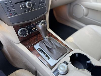 2010 Mercedes-Benz C-Class - Photo 19