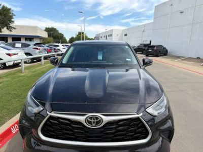 2022 Toyota Highlander - Photo 4