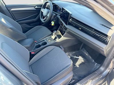 2026 Volkswagen Jetta - Photo 13