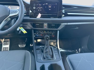 2026 Volkswagen Jetta - Photo 18