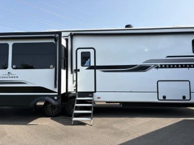 2025 Coachmen Brookstone - Photo 2