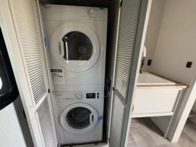 2025 Coachmen Brookstone - Photo 10