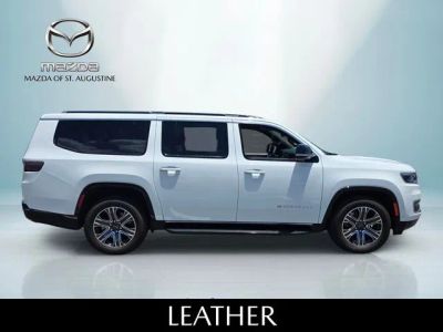 2025 Jeep Wagoneer L — photo 8 view
