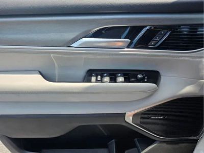 2025 Jeep Wagoneer L — photo 32 view