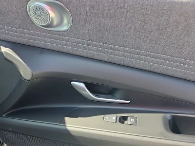 2026 Hyundai Elantra — photo 21 view