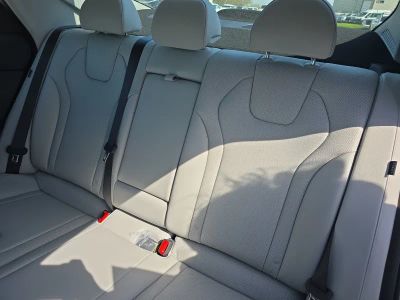 2026 Hyundai Elantra — photo 18 view
