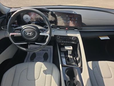 2026 Hyundai Elantra — photo 12 view