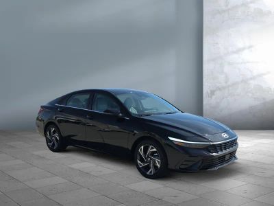 2026 Hyundai Elantra — photo 8 view